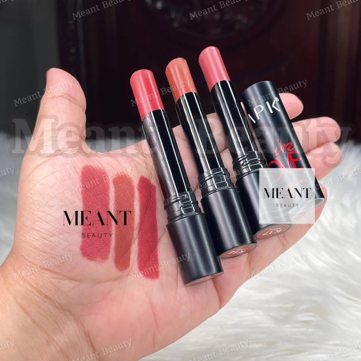 APK in love non transfer lipstick