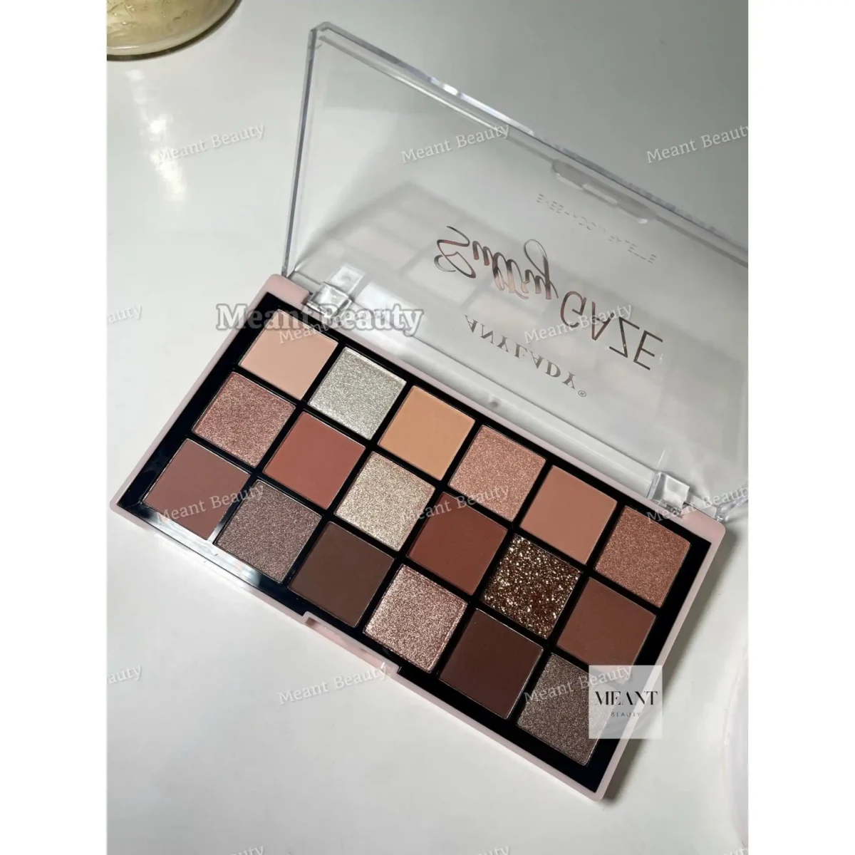 Anylady Sultry Gaze 18 Color Eyeshadow Palette- 01 Brown