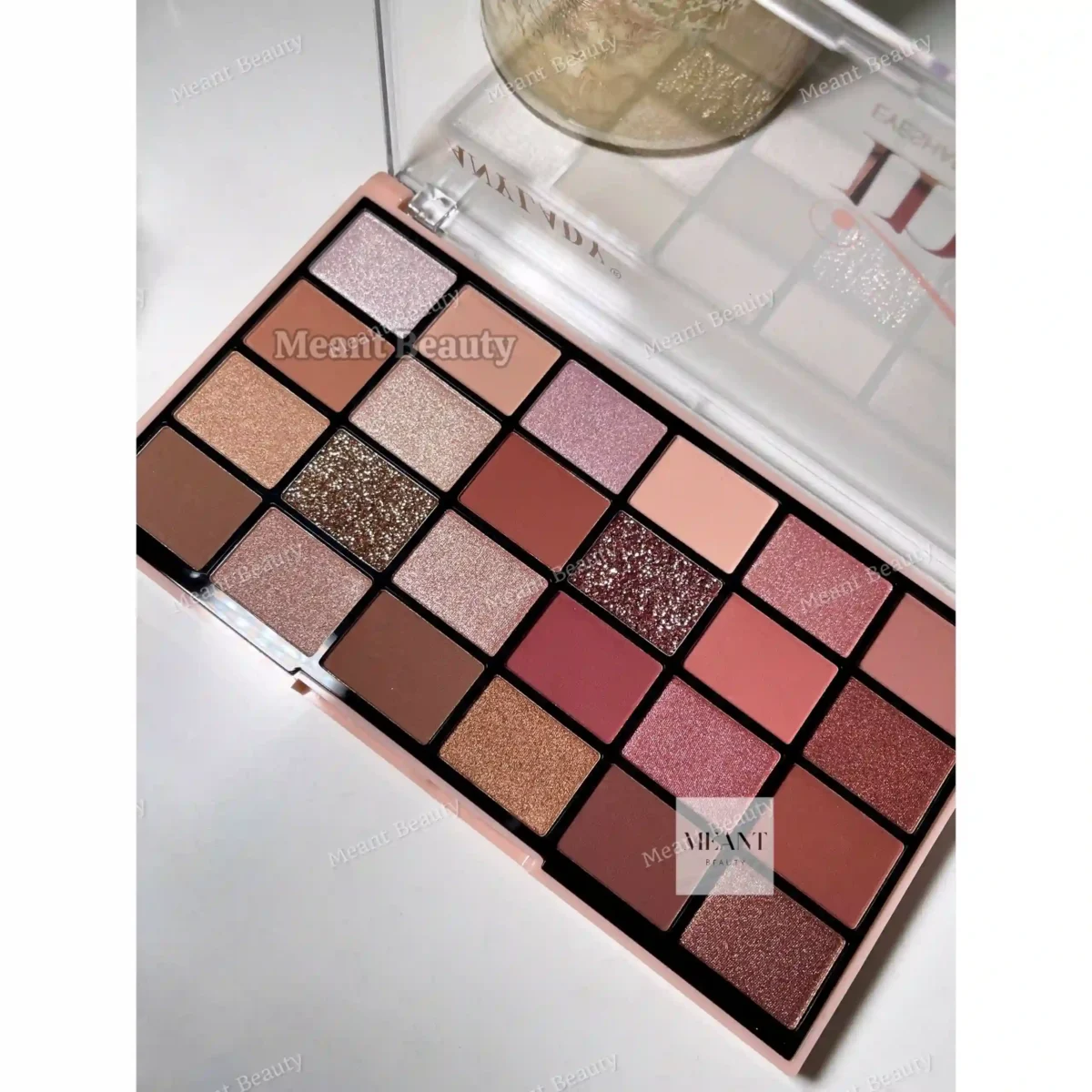 Anylady In Glam 24 Color Eyeshadow Palette