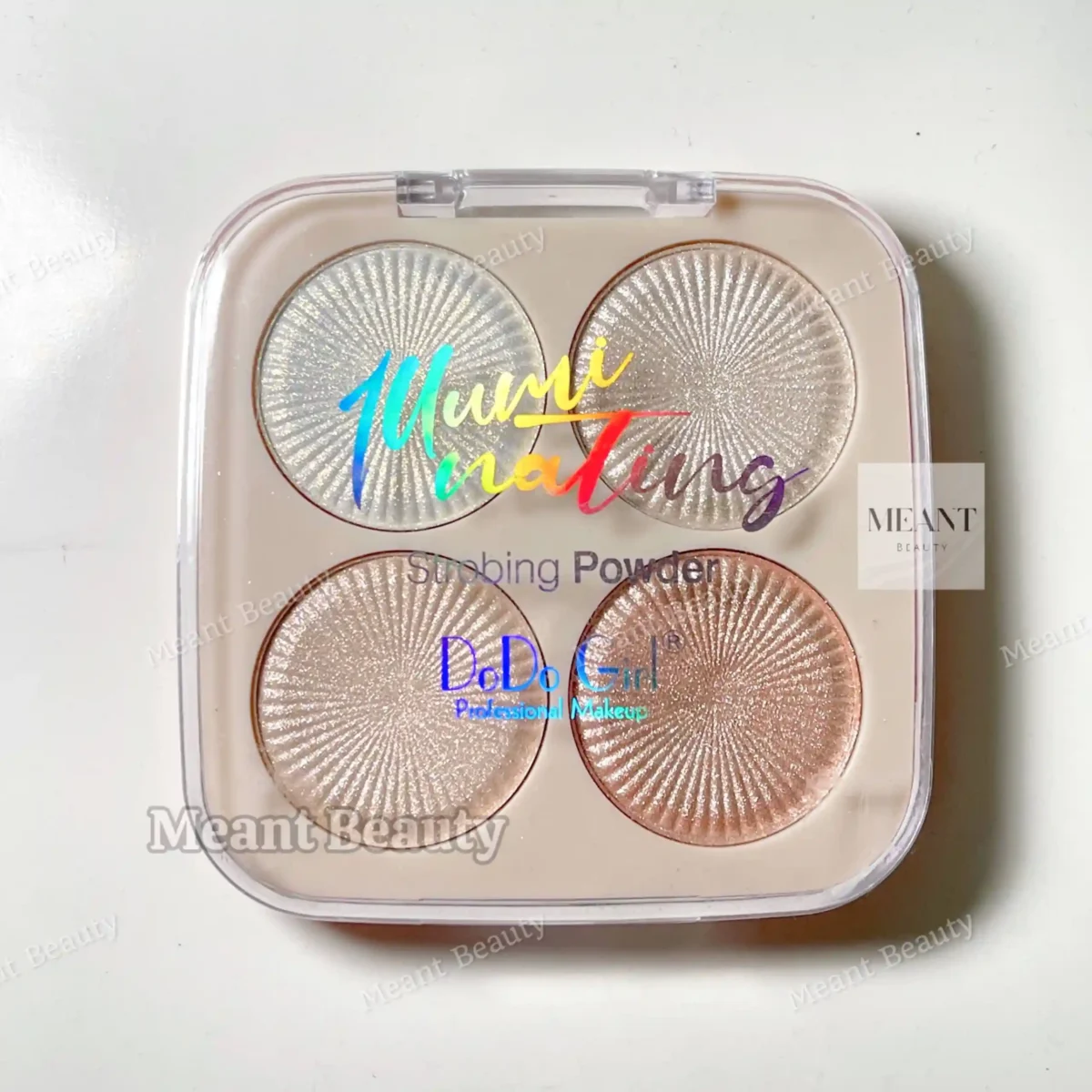 Dodo Girl Illuminating Strobing Powder Highlighter Palette