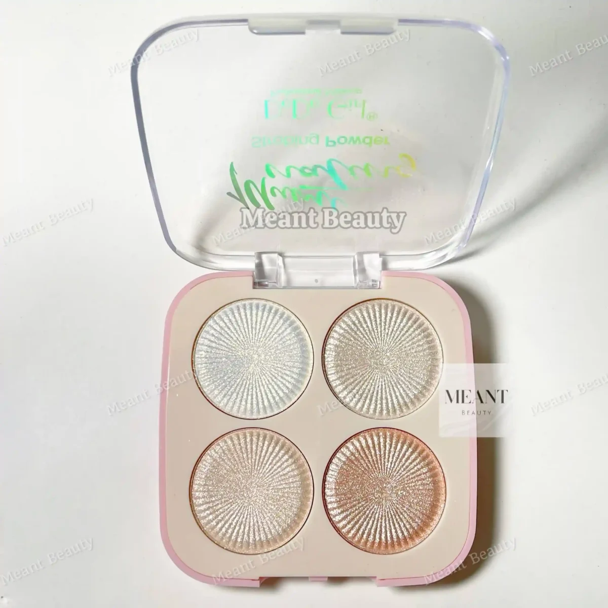 Dodo Girl Illuminating Strobing Powder Highlighter Palette
