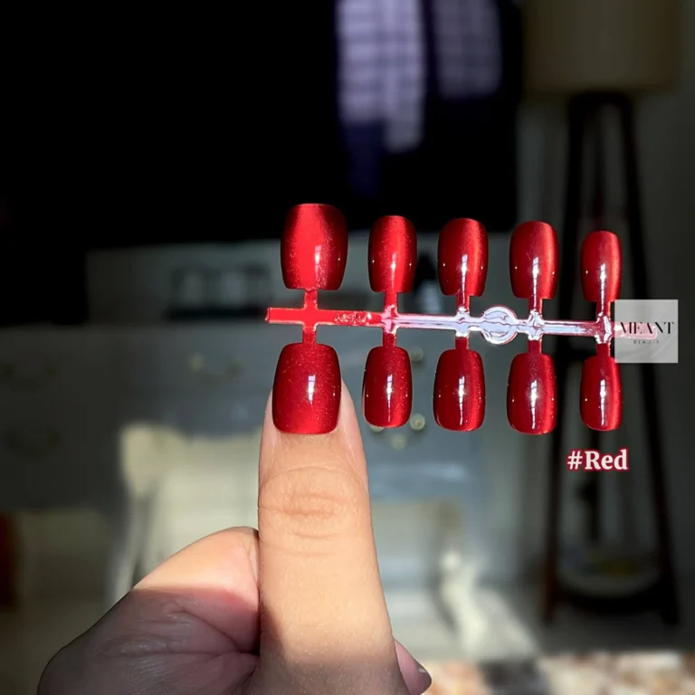 Cat Eye Fake Nail Set- Short #Red