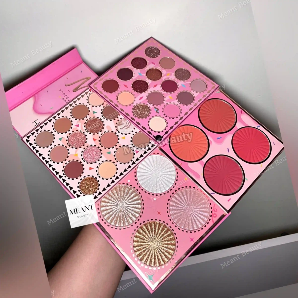 Hudamoji Professional Makeup Palette Book